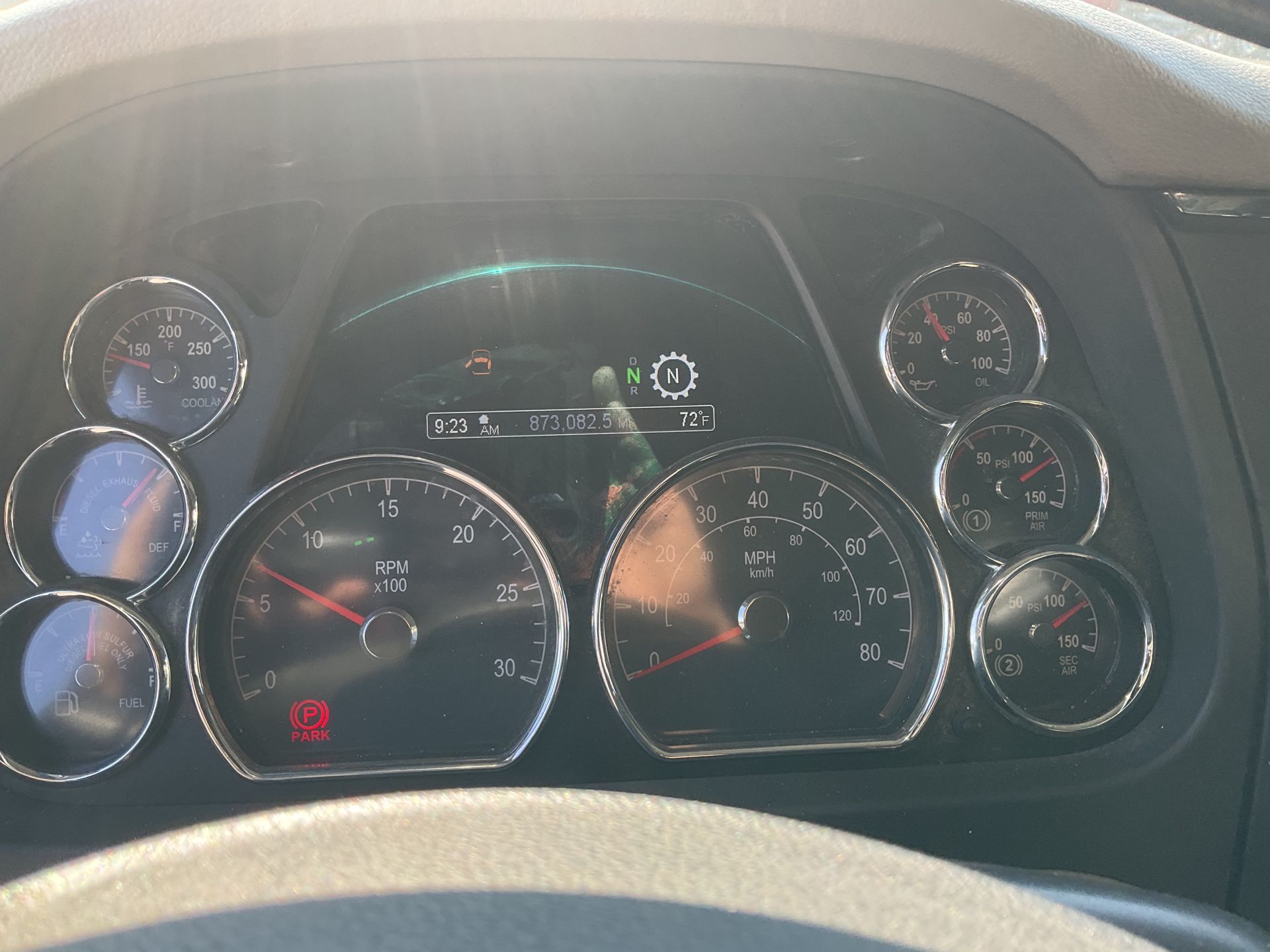 2019 Peterbilt 579 - image 14