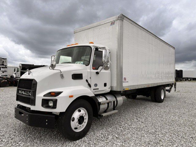 2022 Mack MD642