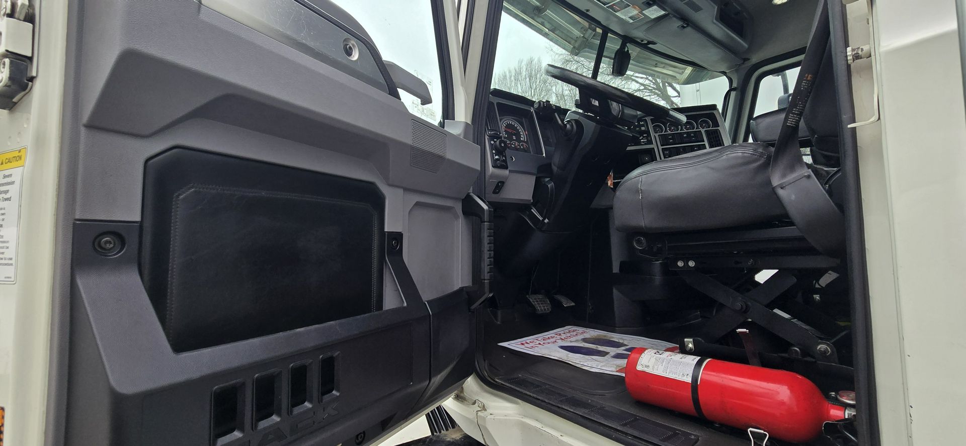 2021 Mack - image 17