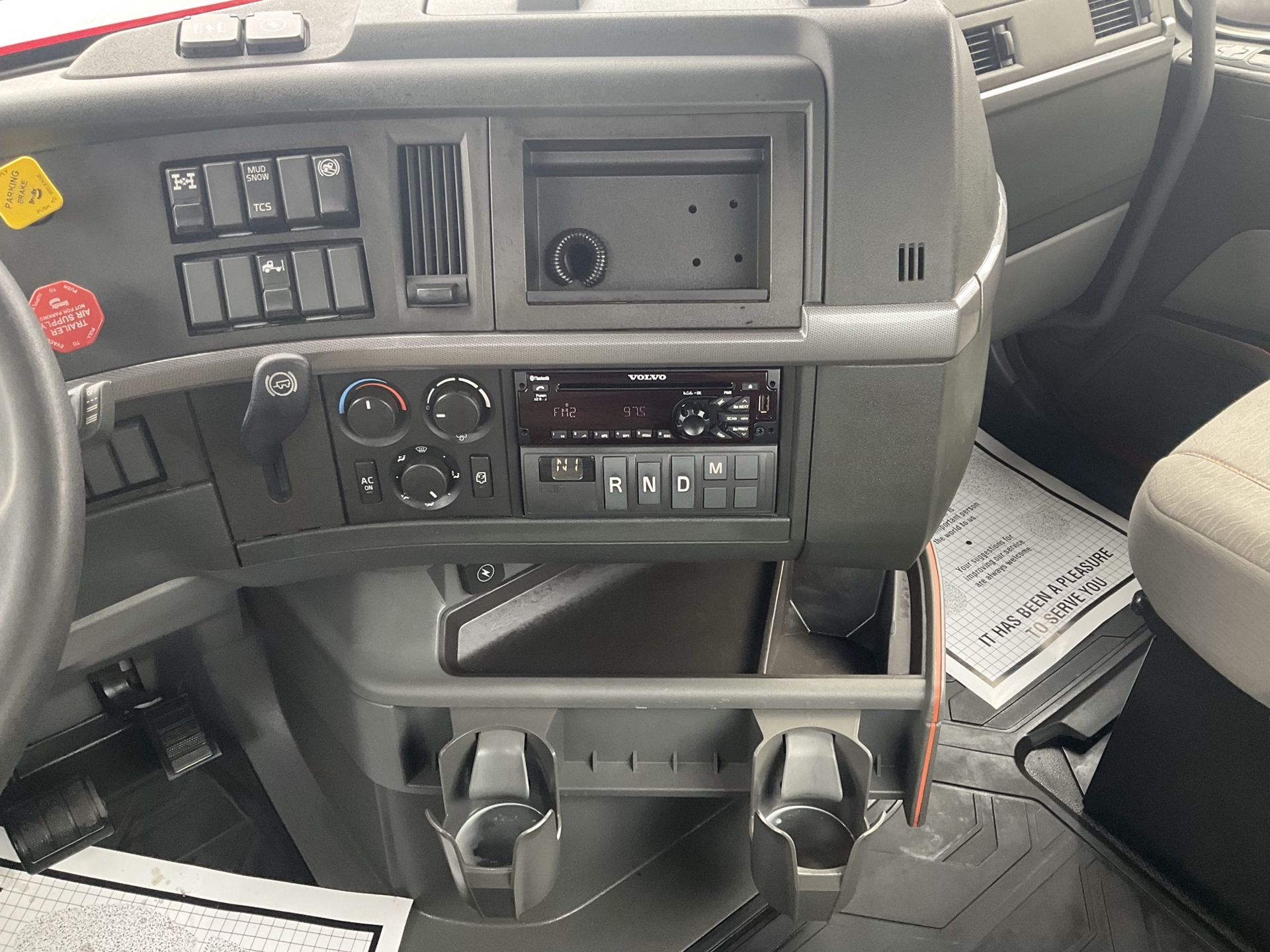 2021 Volvo - image 15