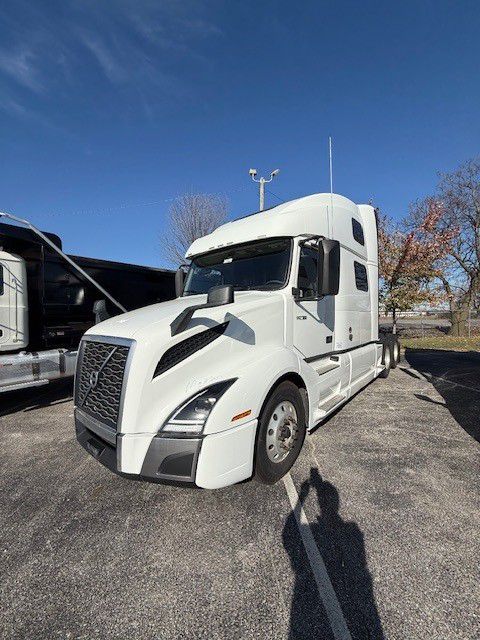 2024 Volvo VNL64T860