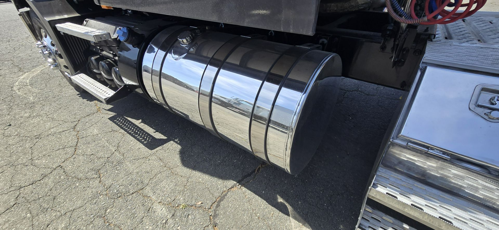 2020 Mack Anthem - image 21