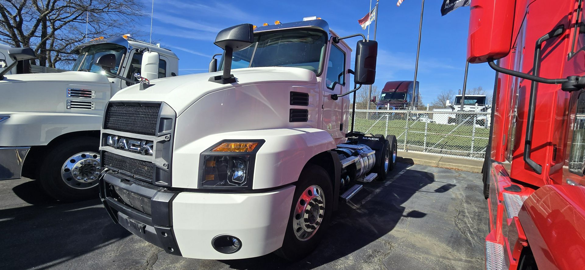 2019 Mack AN64T M742