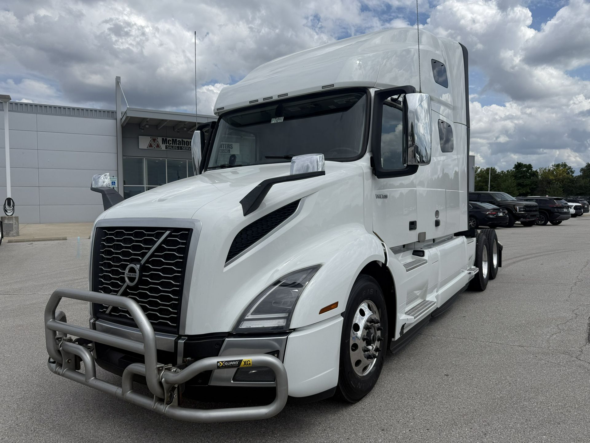 2023 Volvo VNL64T760