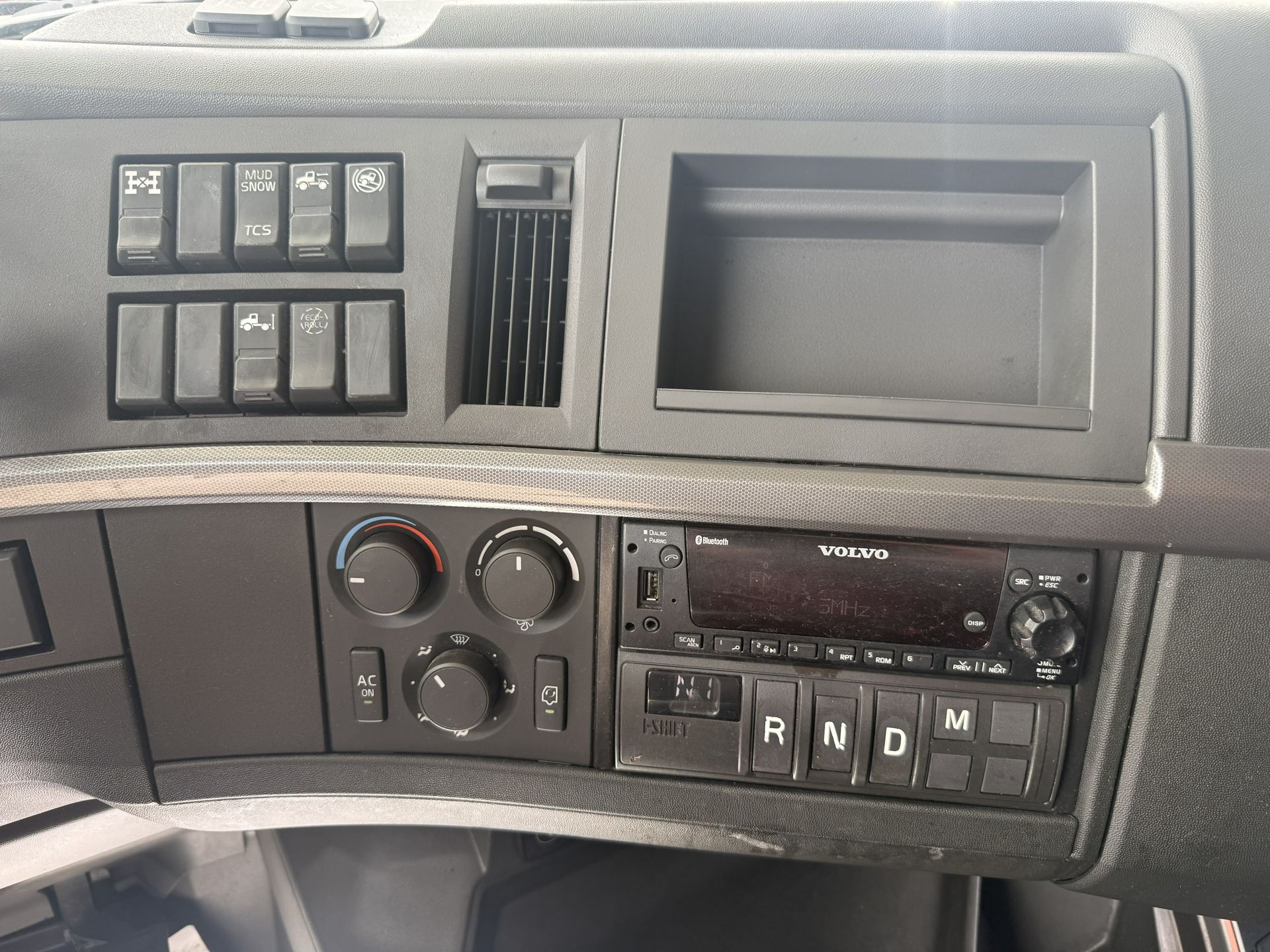 2024 Volvo - image 19