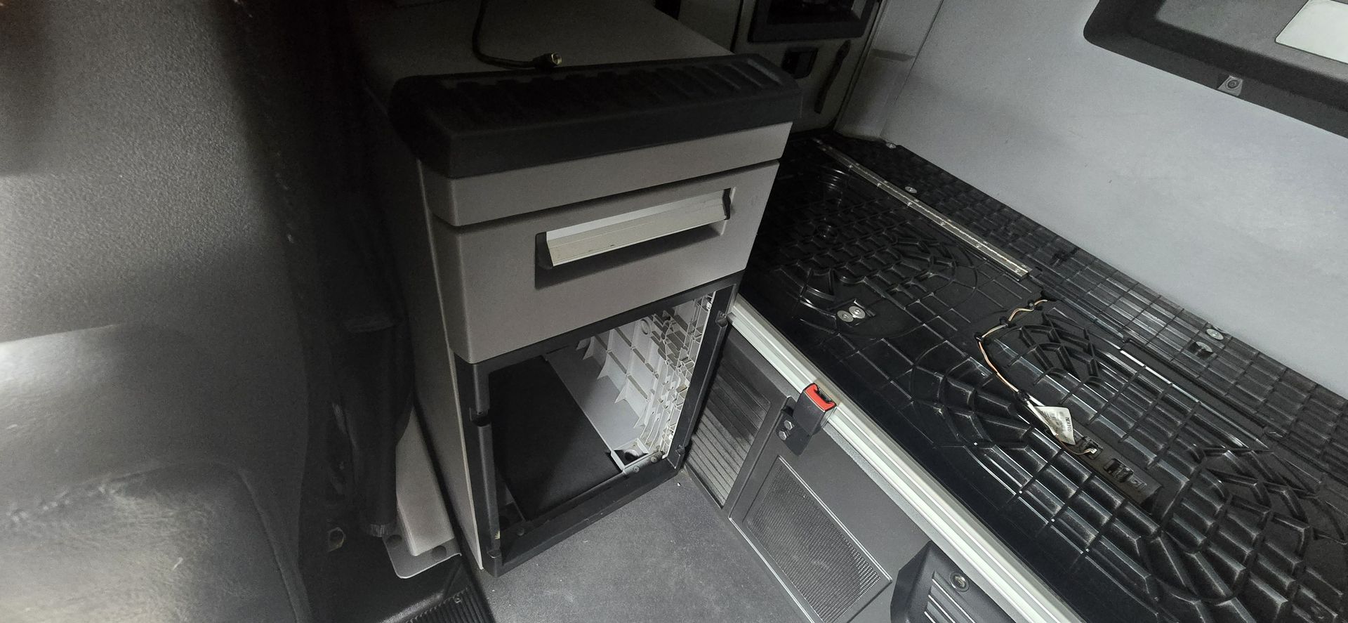 2020 Mack - image 25