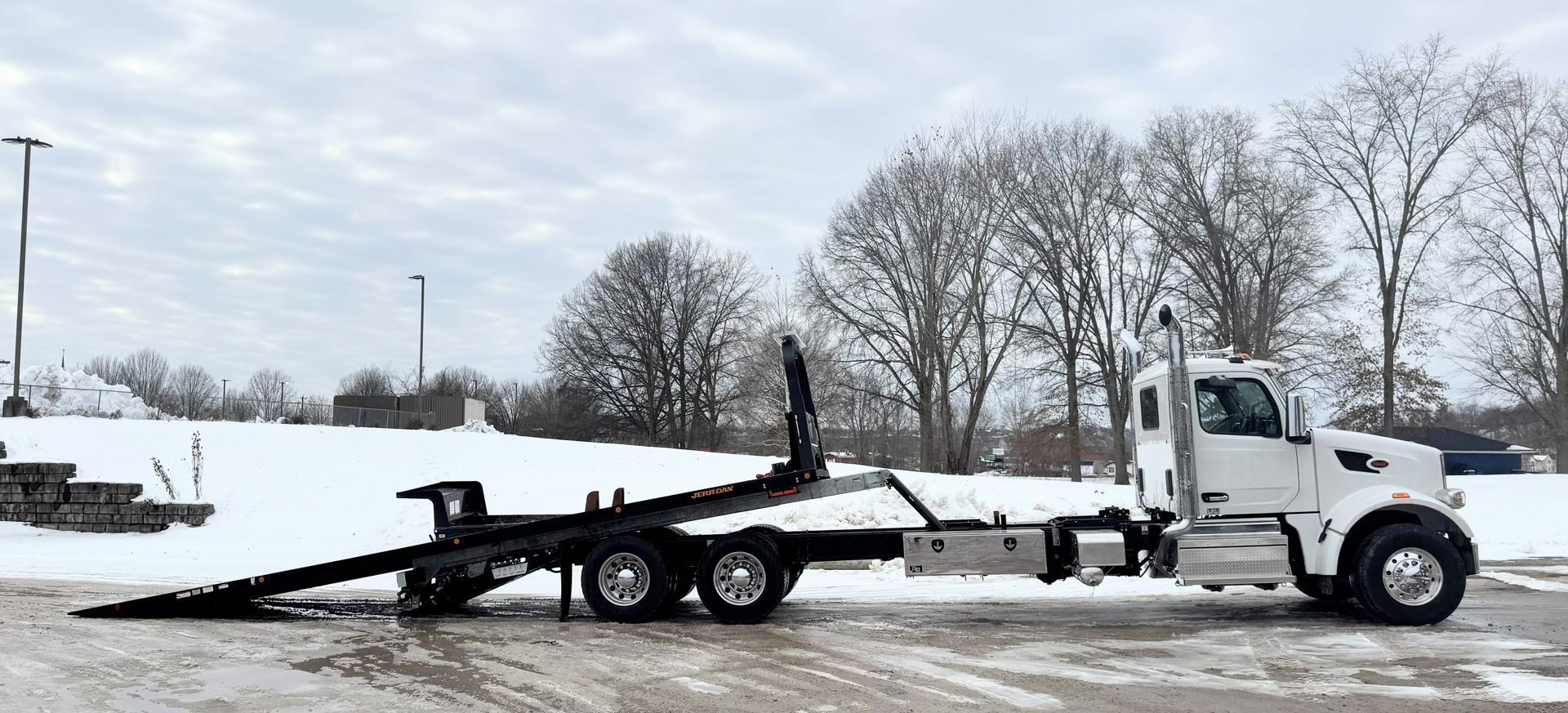 2025 Peterbilt 567 - image 8