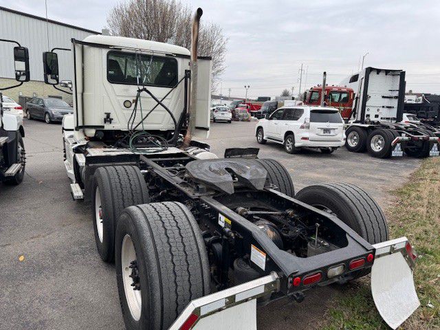 2019 Mack - image 3