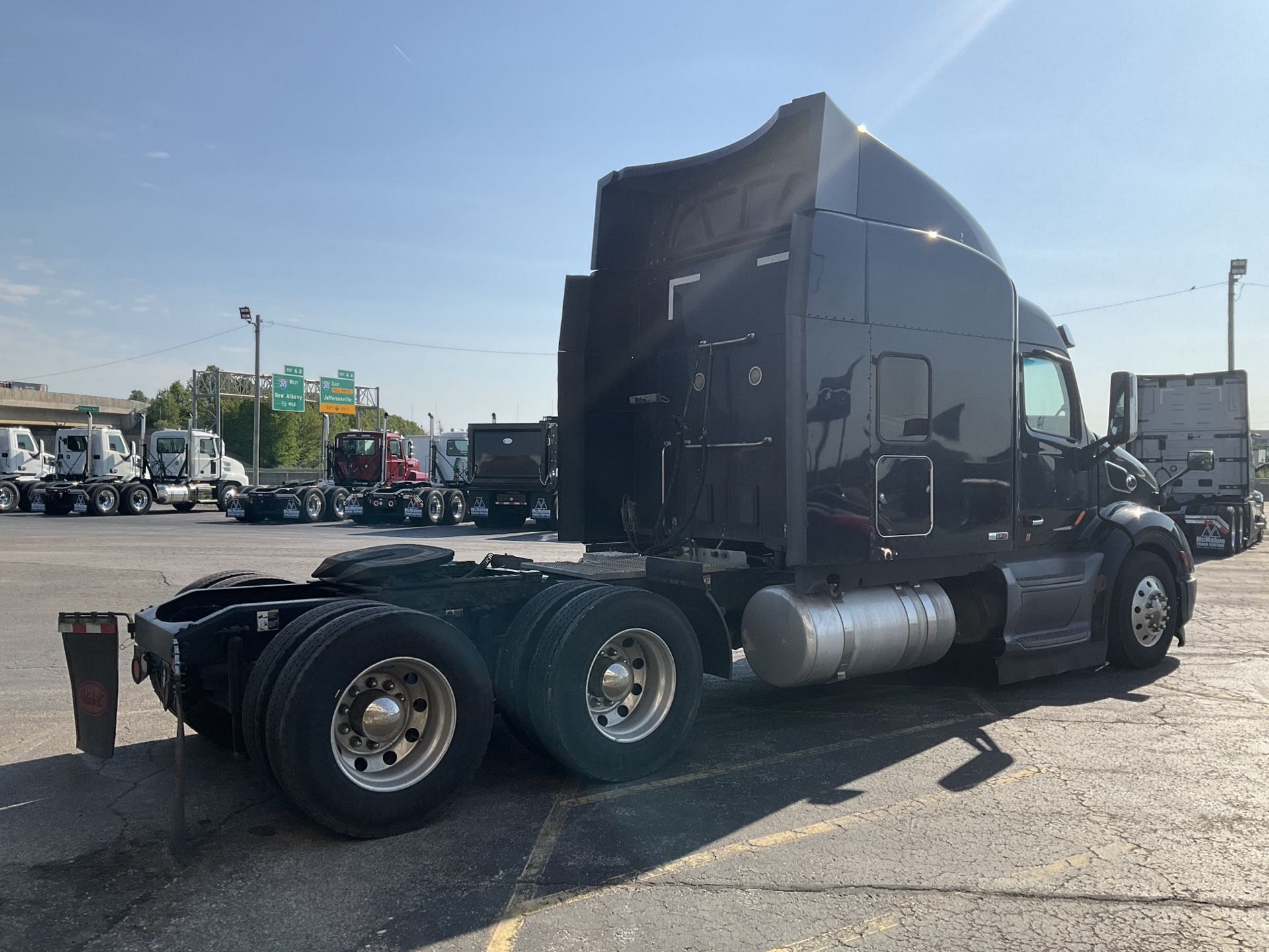 2019 Peterbilt 579 - image 5