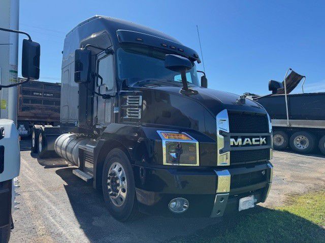 2020 Mack - image 2