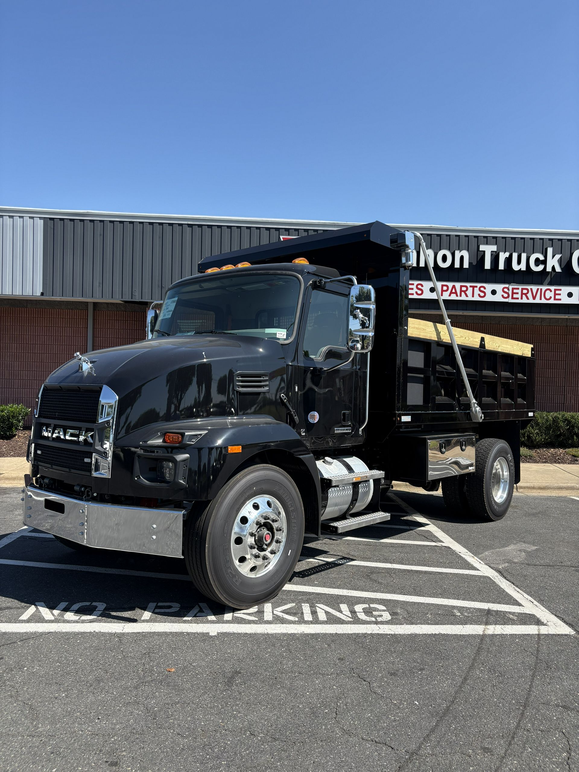 2027 Mack MD742