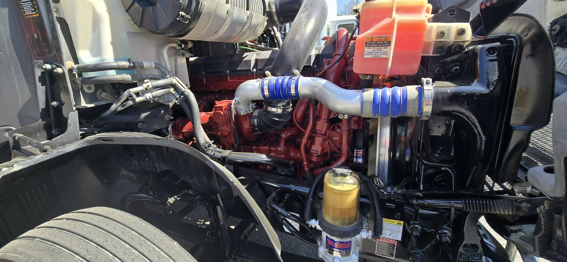 2020 Mack Anthem - image 25