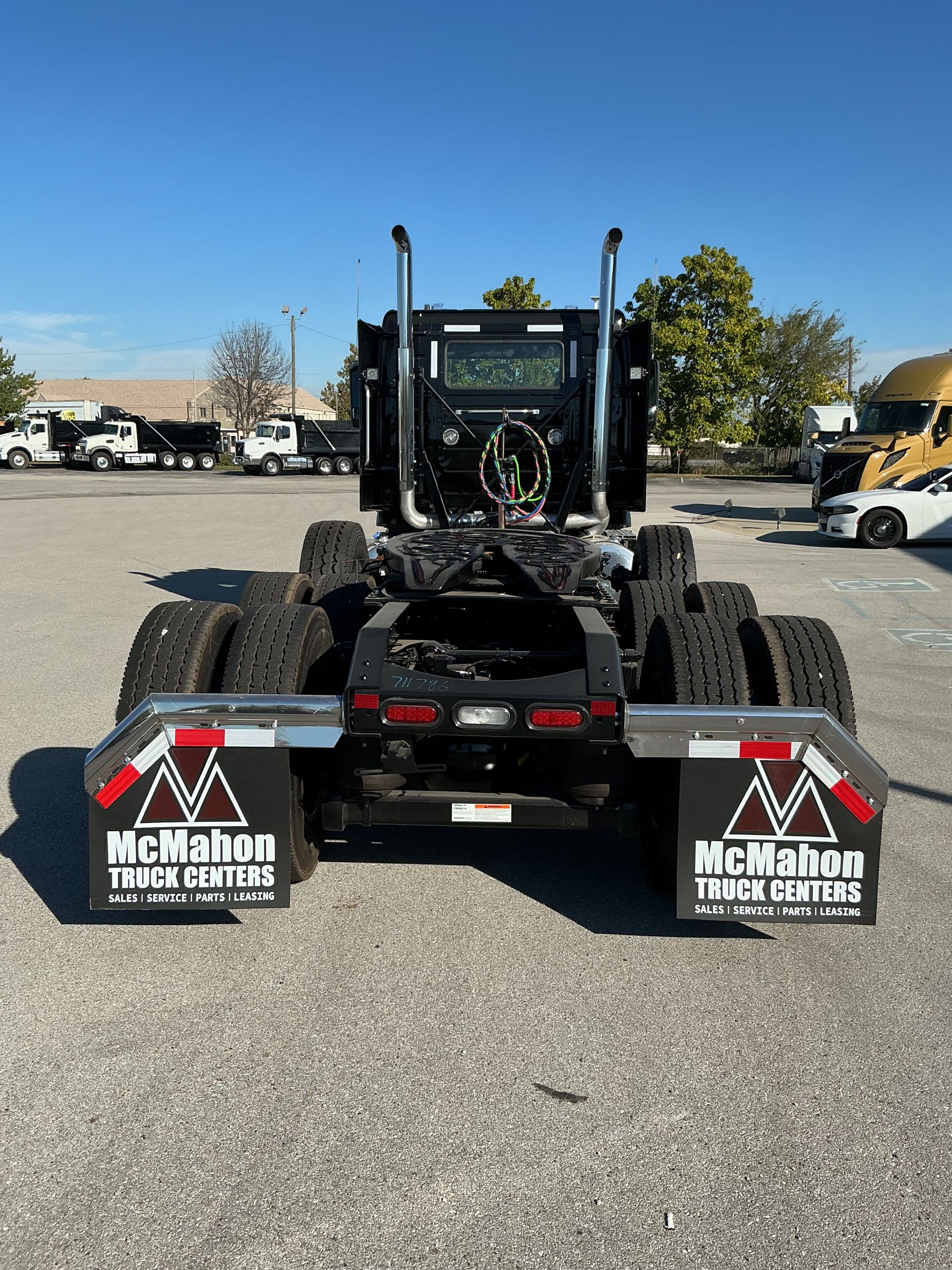 2026 Volvo - image 6