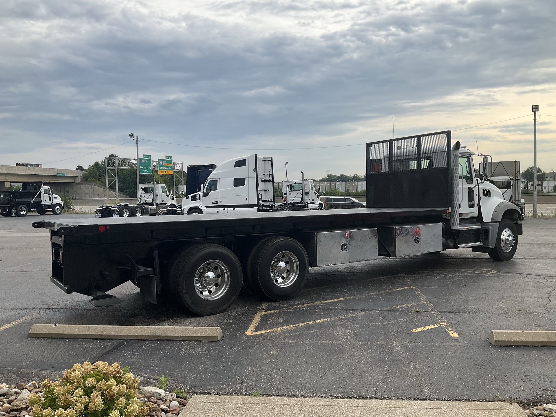 2020 Mack Granite in Clarksville, IN — photo 5