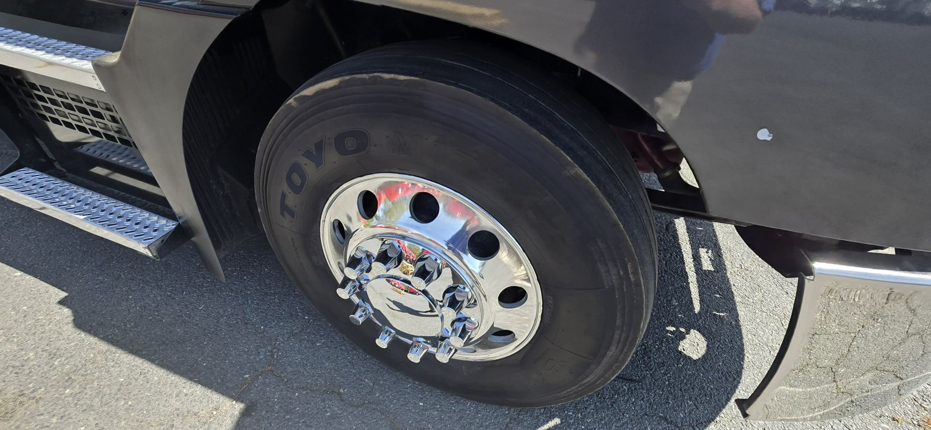 2020 Mack Anthem - image 10