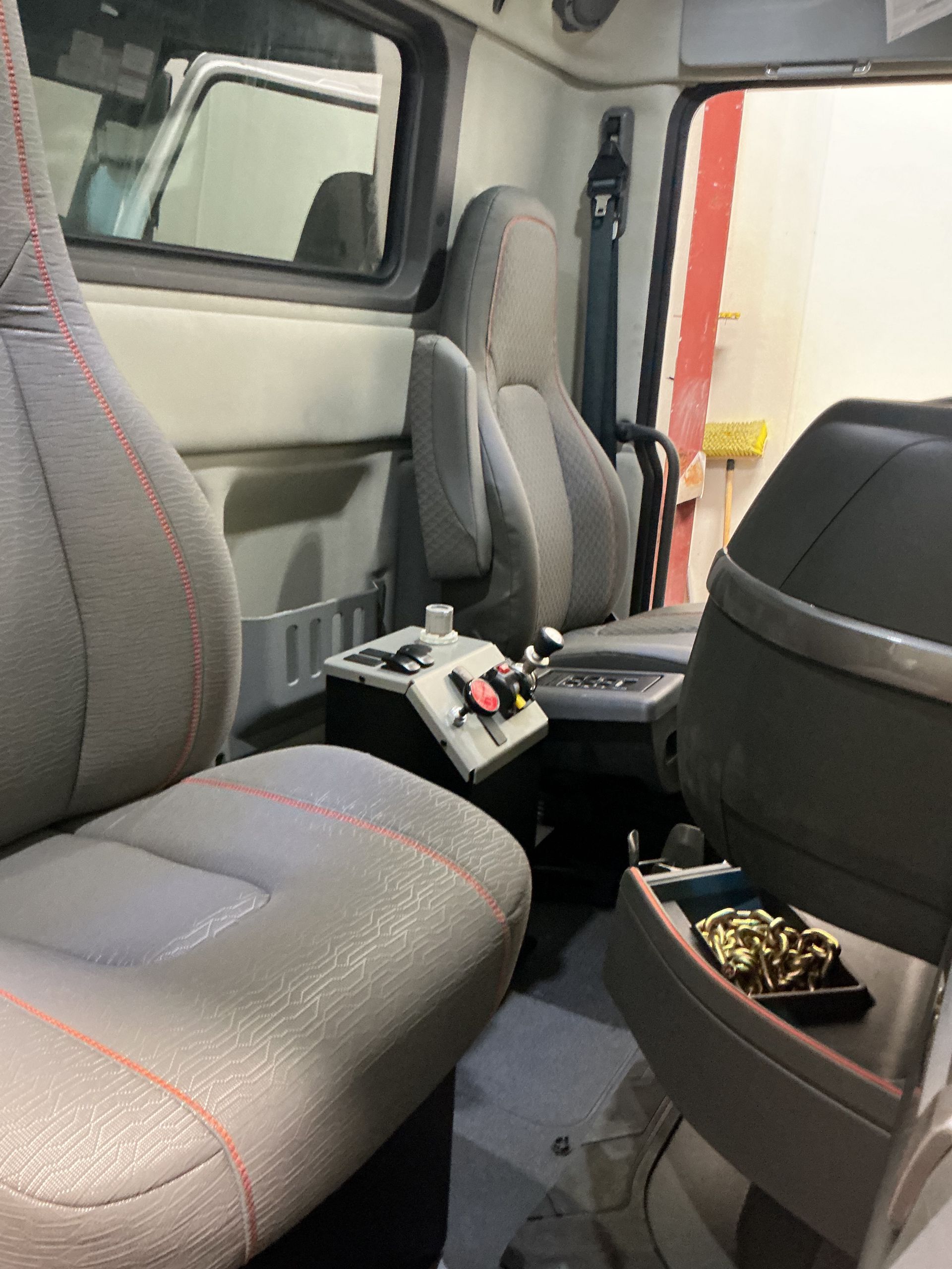 2026 Volvo - image 21