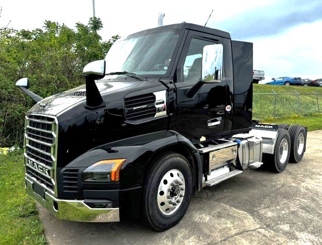 2027 Mack AN64T M742