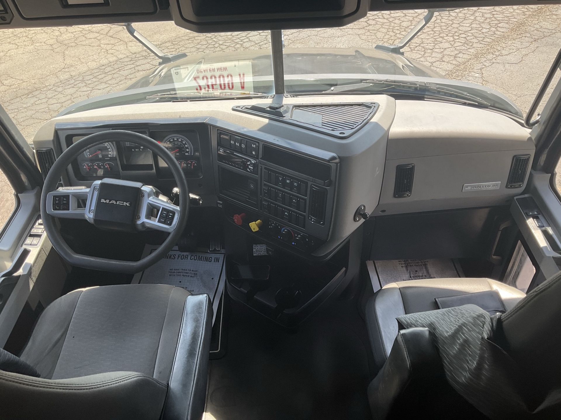 2020 Mack Anthem in Clarksville, IN — photo 14