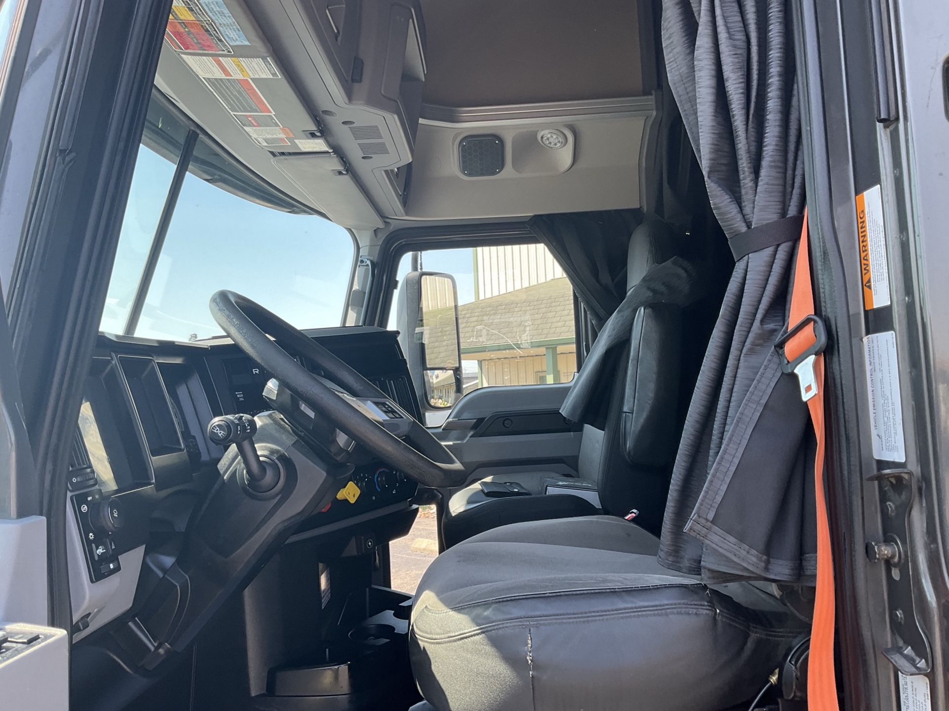 2020 Mack Anthem in Clarksville, IN — photo 9