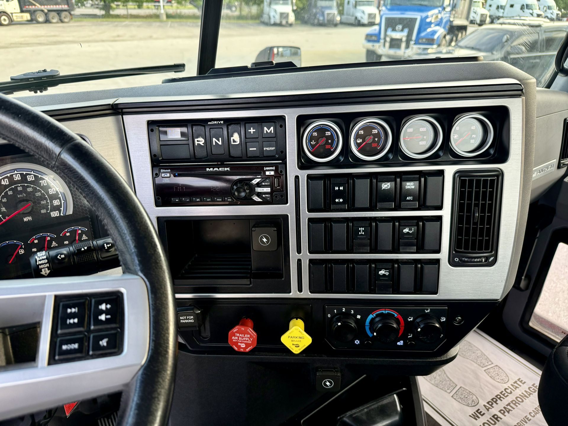 2020 Mack - image 17