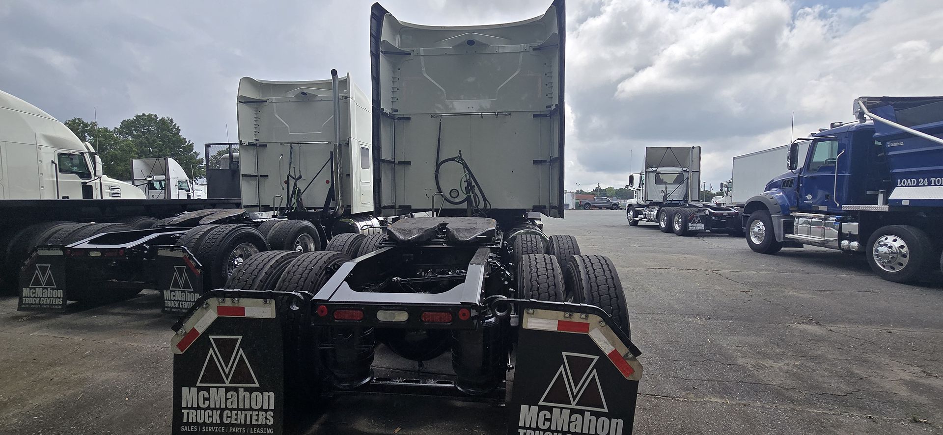 2025 Mack Anthem in Charlotte, NC — photo 4