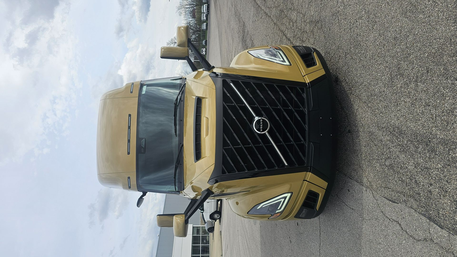 2026 Volvo - image 2