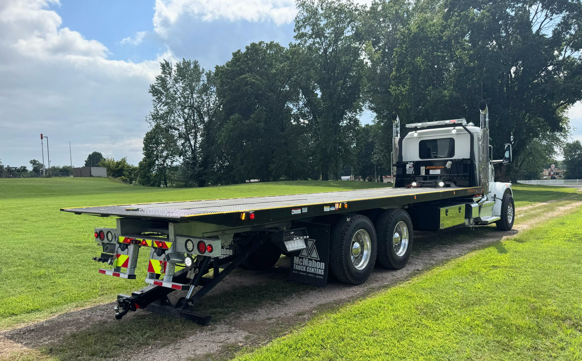 2025 Peterbilt 567 - image 8