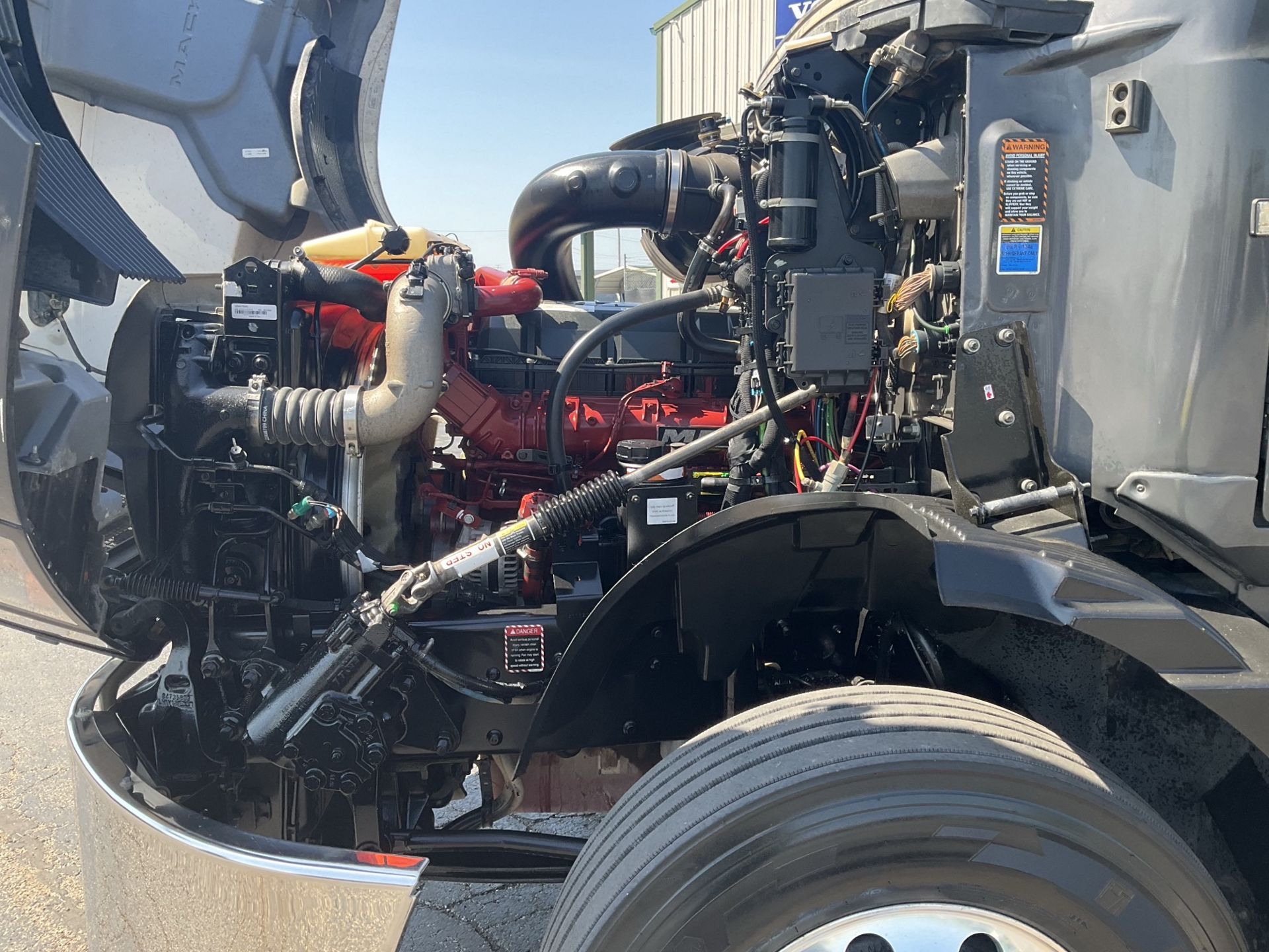 2020 Mack Anthem in Clarksville, IN — photo 16