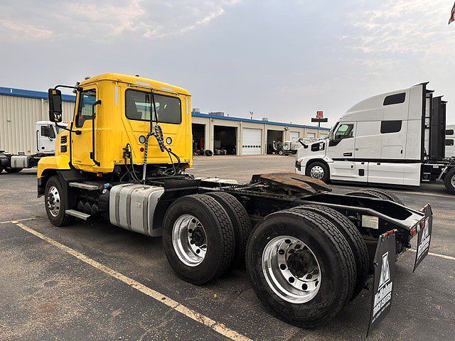 2023 Mack Anthem in London, OH — photo 7