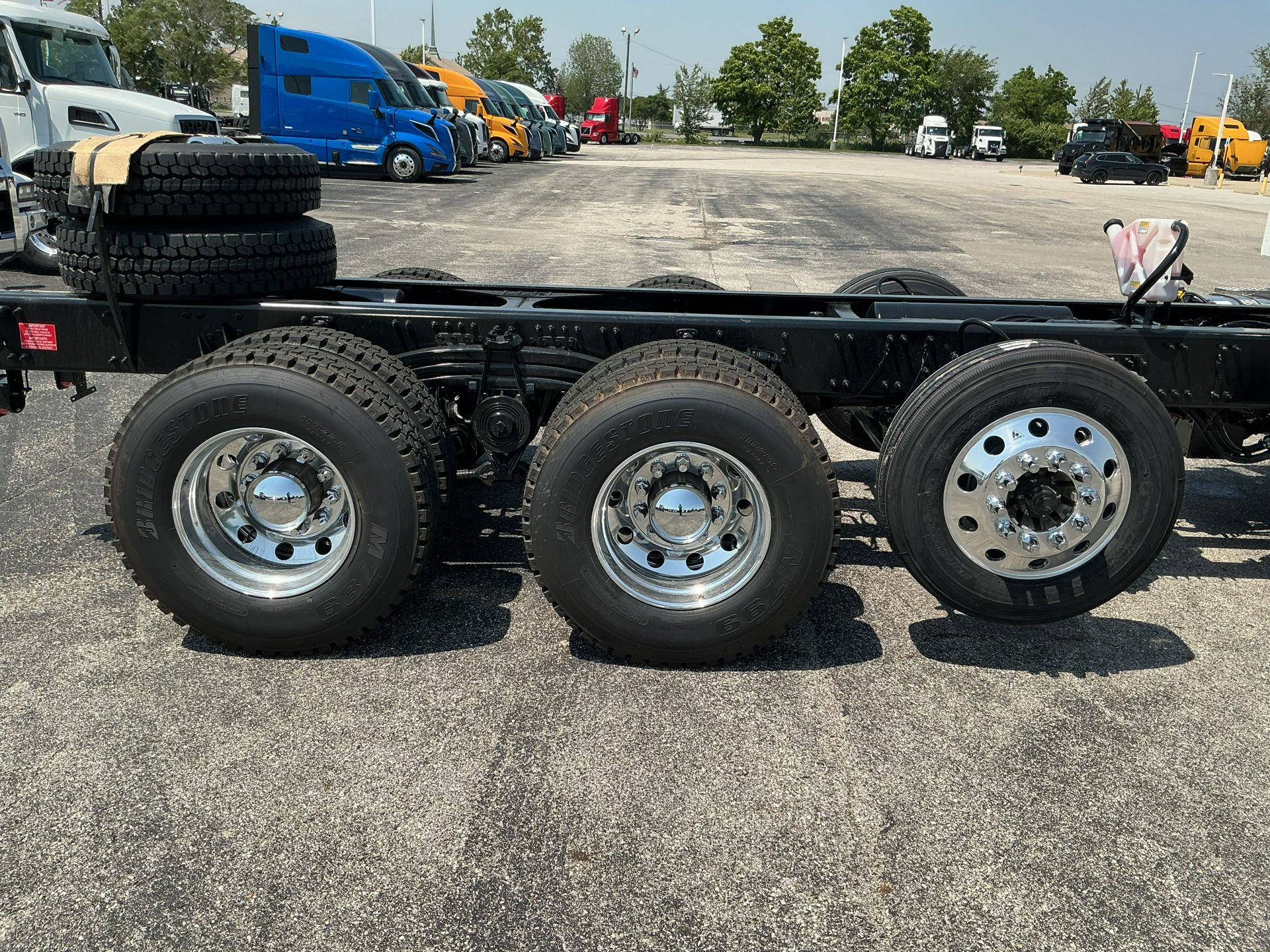 2026 Volvo - image 12