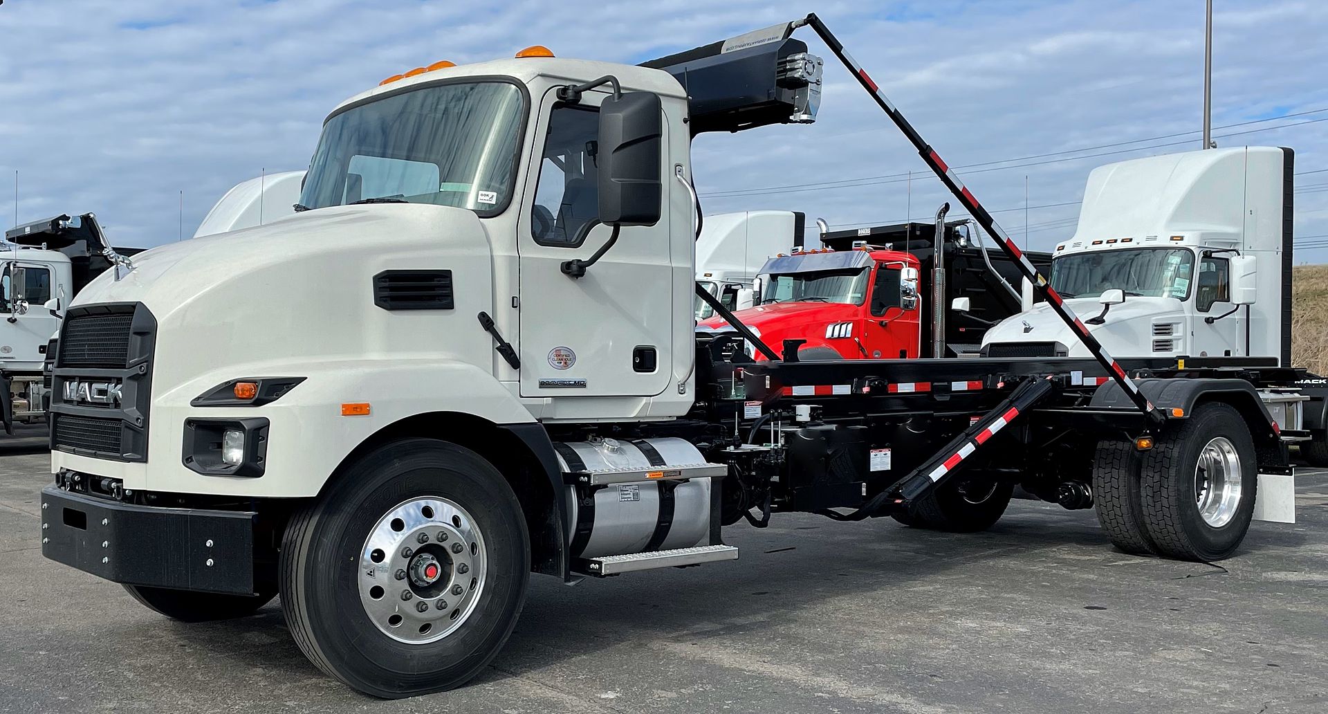 2025 Mack MD