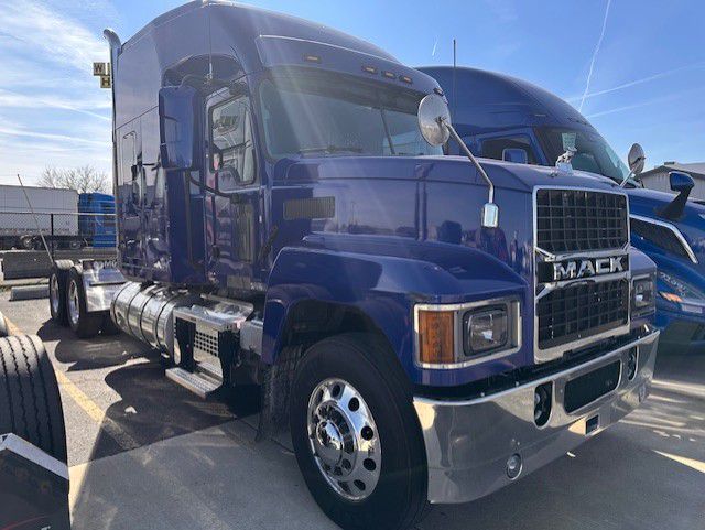 2024 Mack - image 3