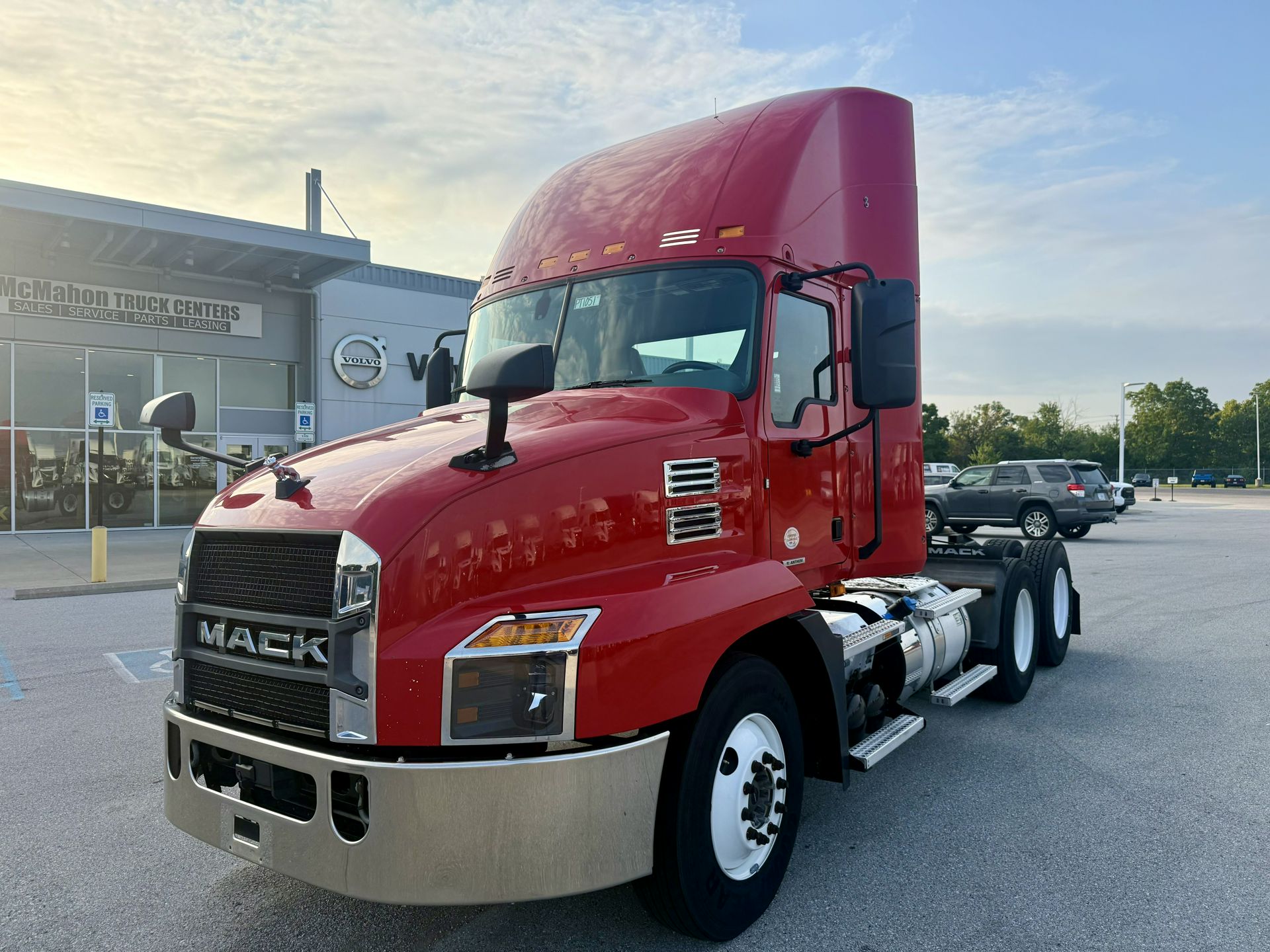 2020 Mack AN64T M742