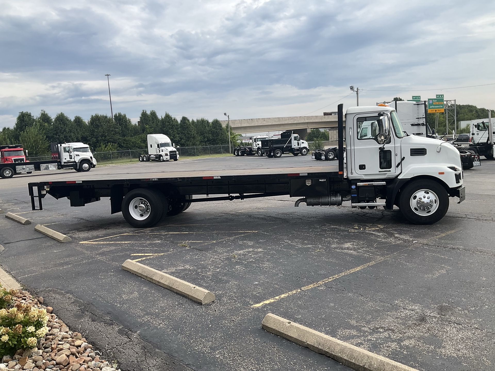 2021 Mack MD in Clarksville, IN — photo 4