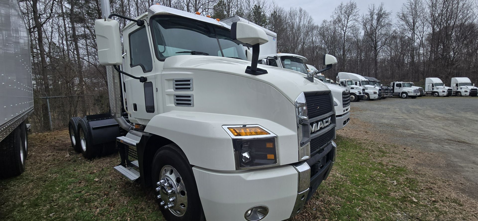 2021 Mack - image 2