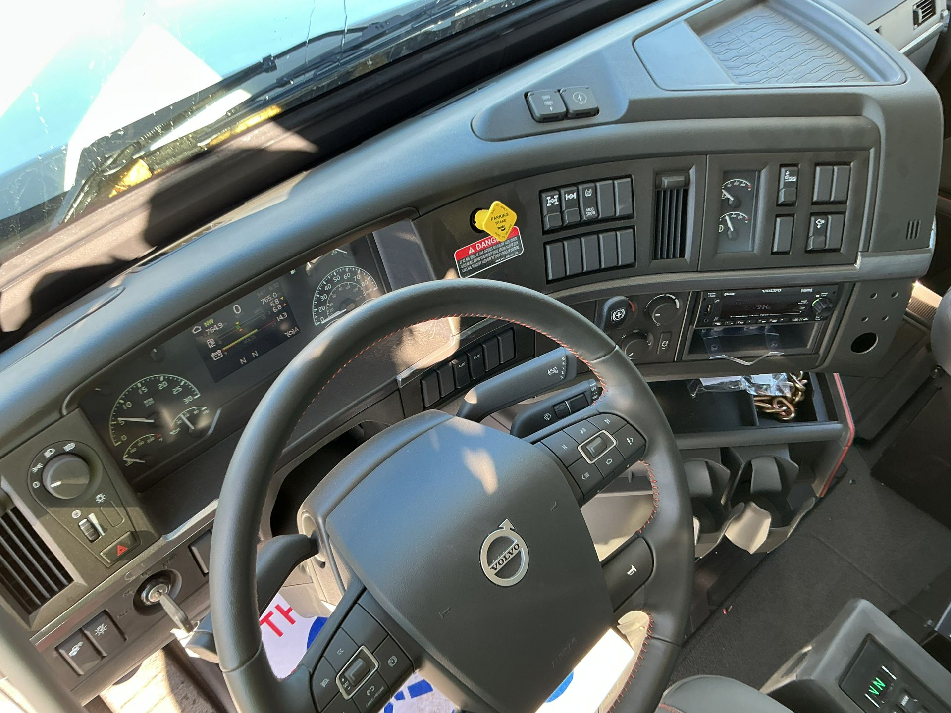 2026 Volvo - image 23