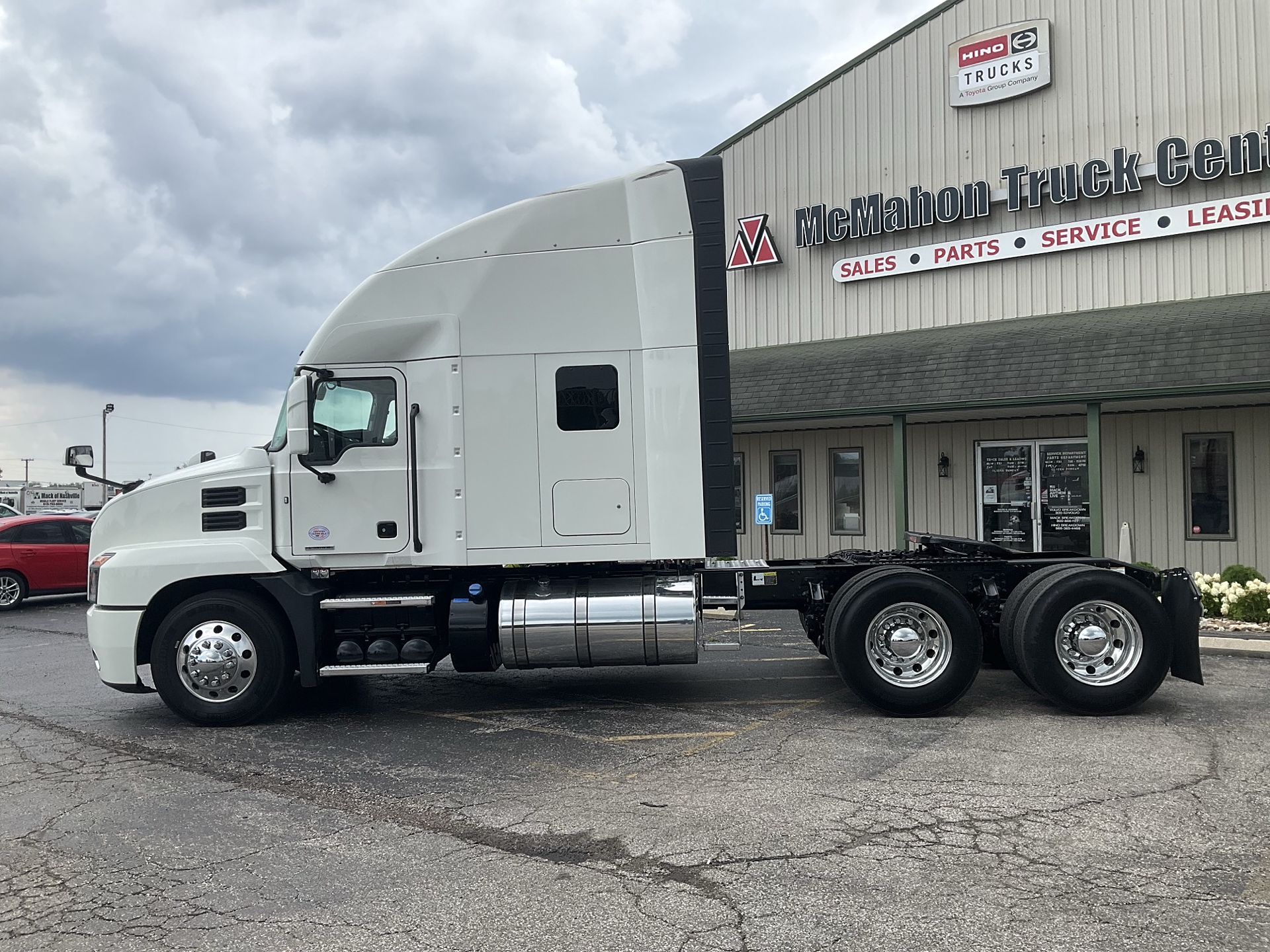 2025 Mack Anthem in Clarksville, IN — photo 8