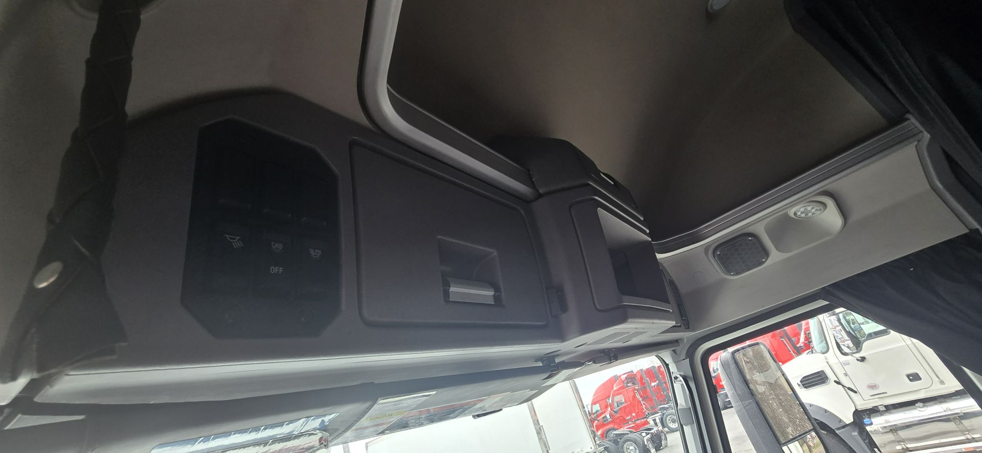 2020 Mack - image 22