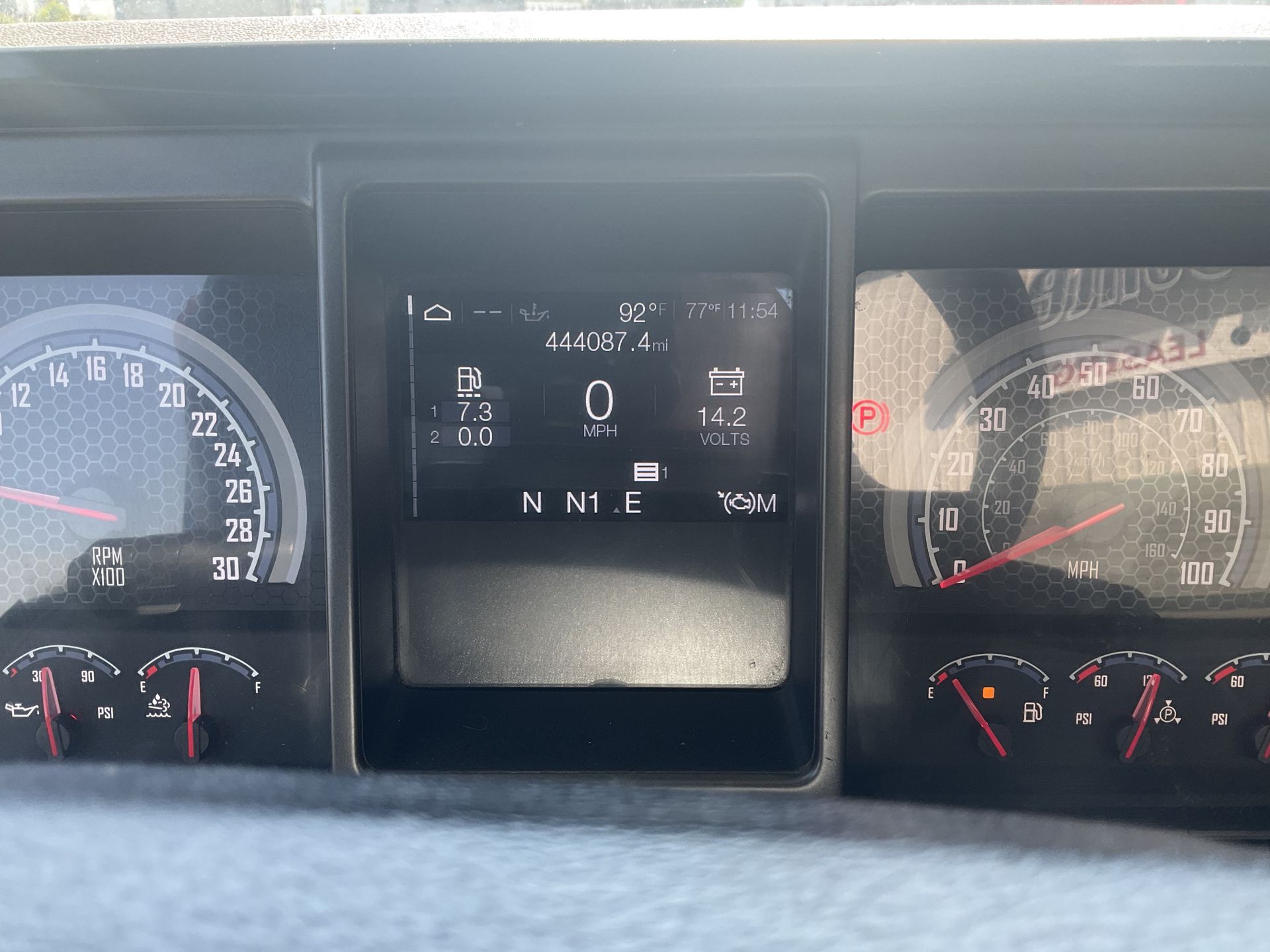 2019 Mack Anthem - image 14