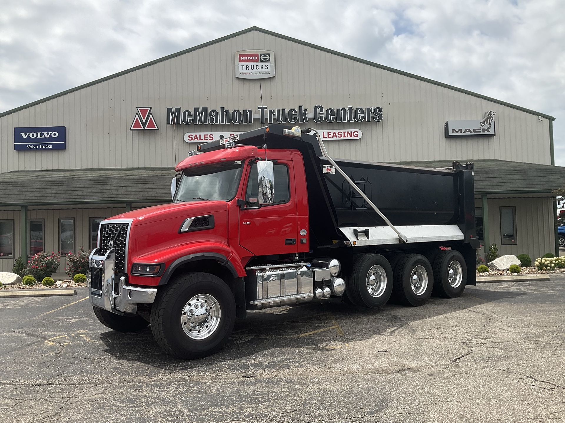 2024 Volvo VHD84F300