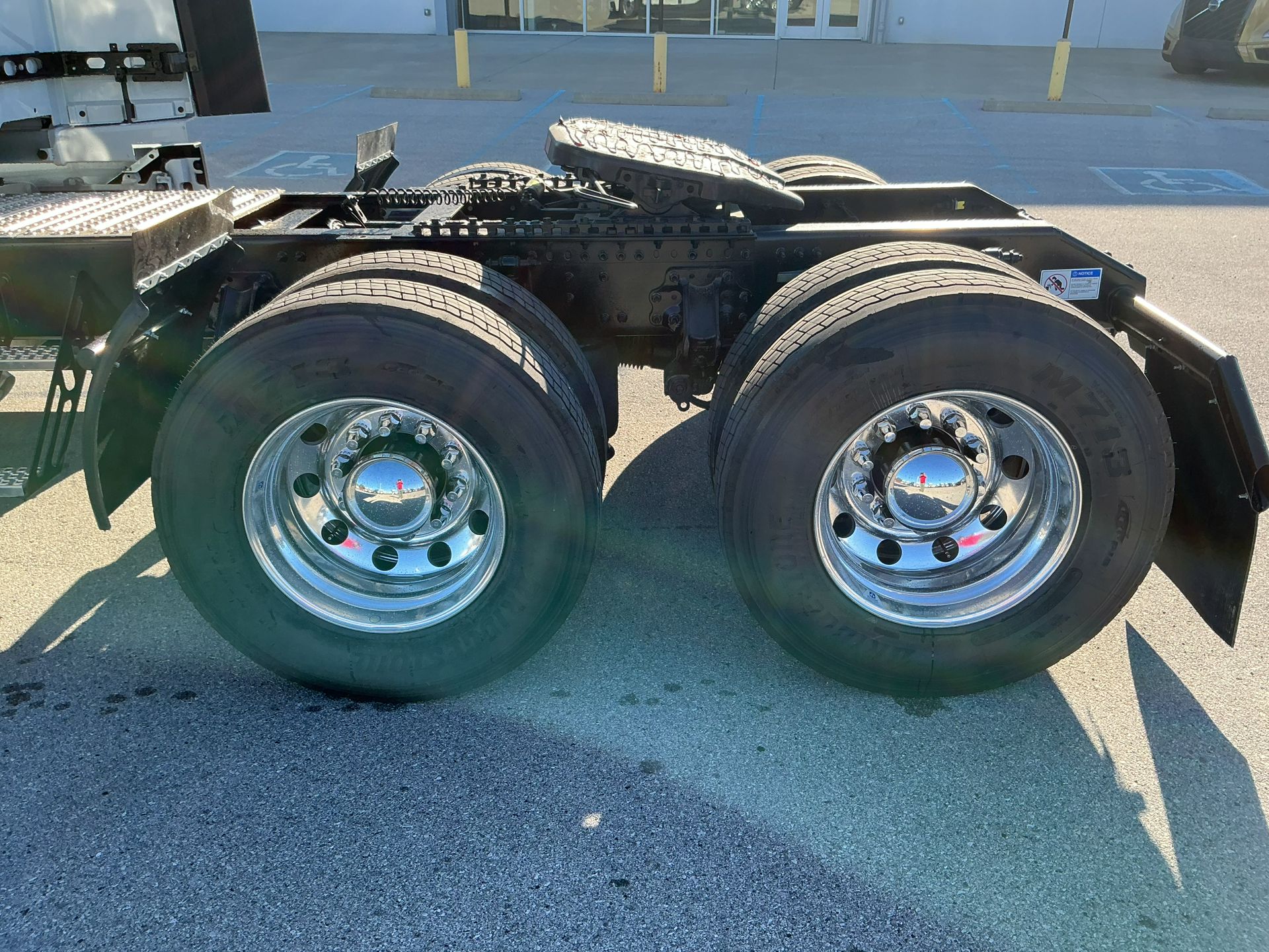 2026 Volvo - image 12