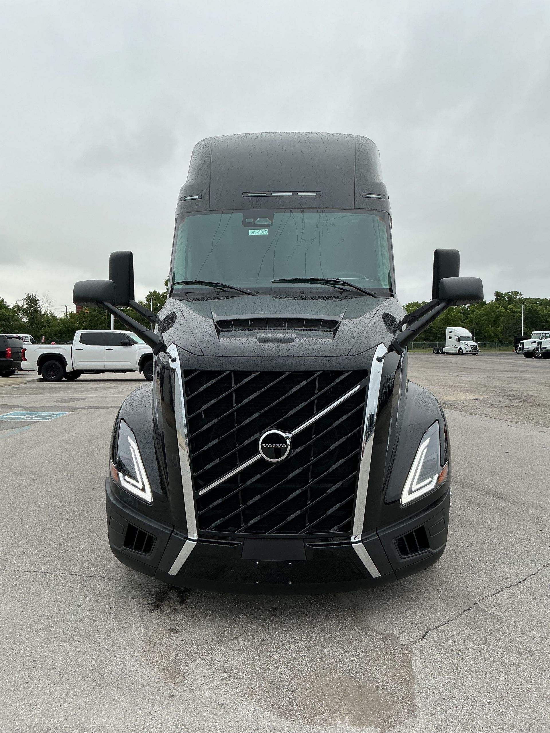 2026 Volvo - image 2