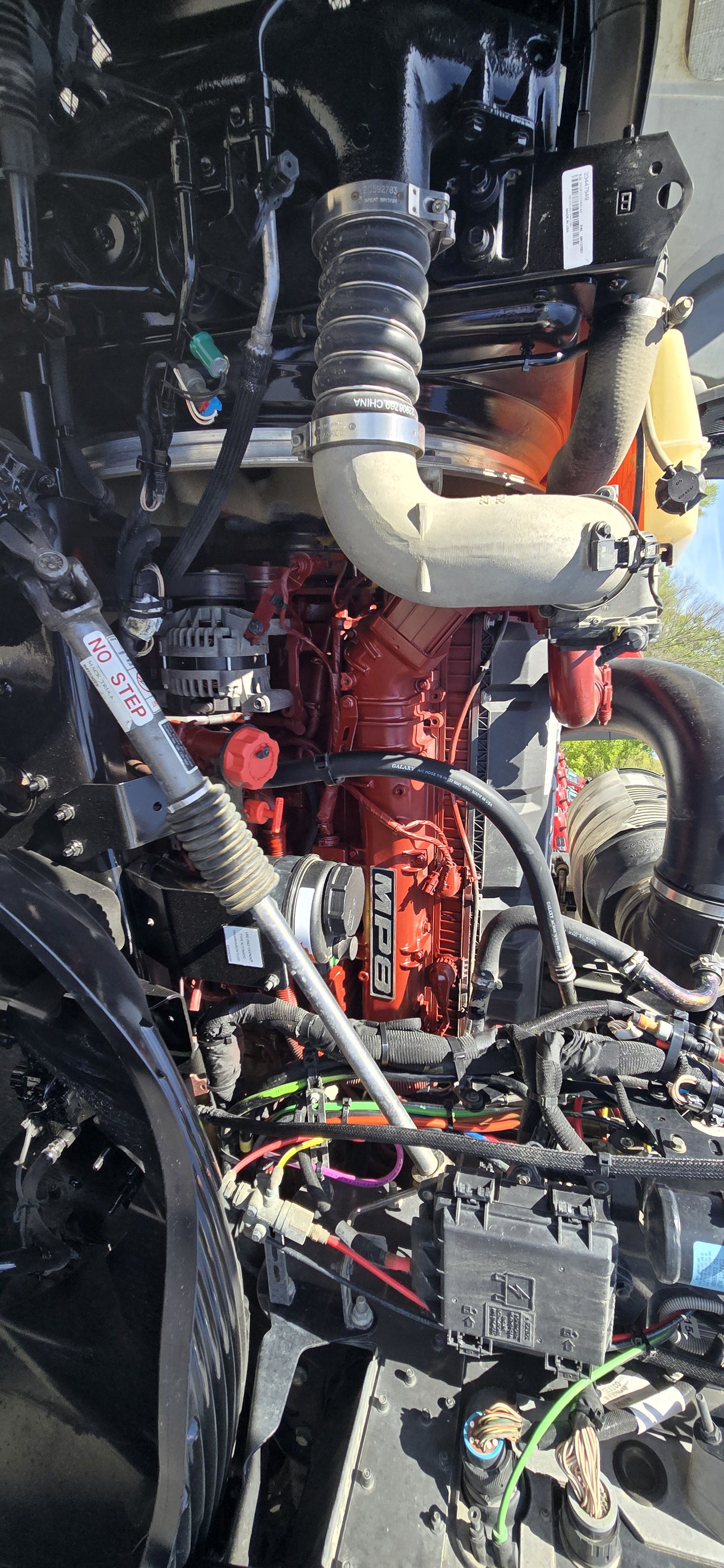 2020 Mack Anthem - image 23