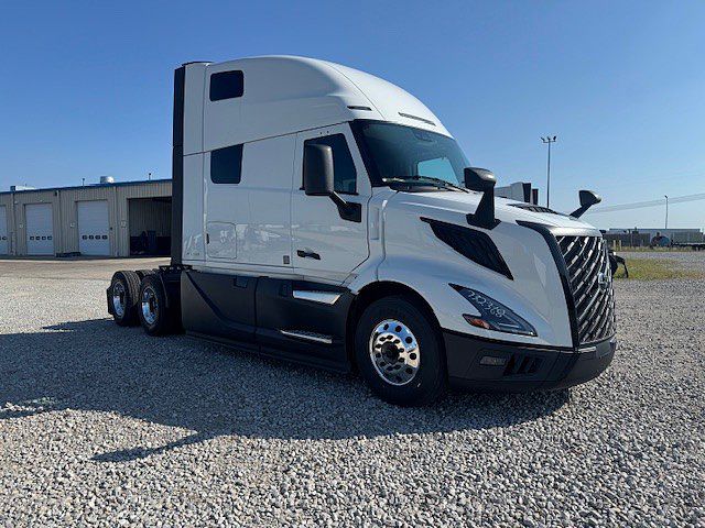 2027 Volvo VNL 860 in London, OH — photo 4