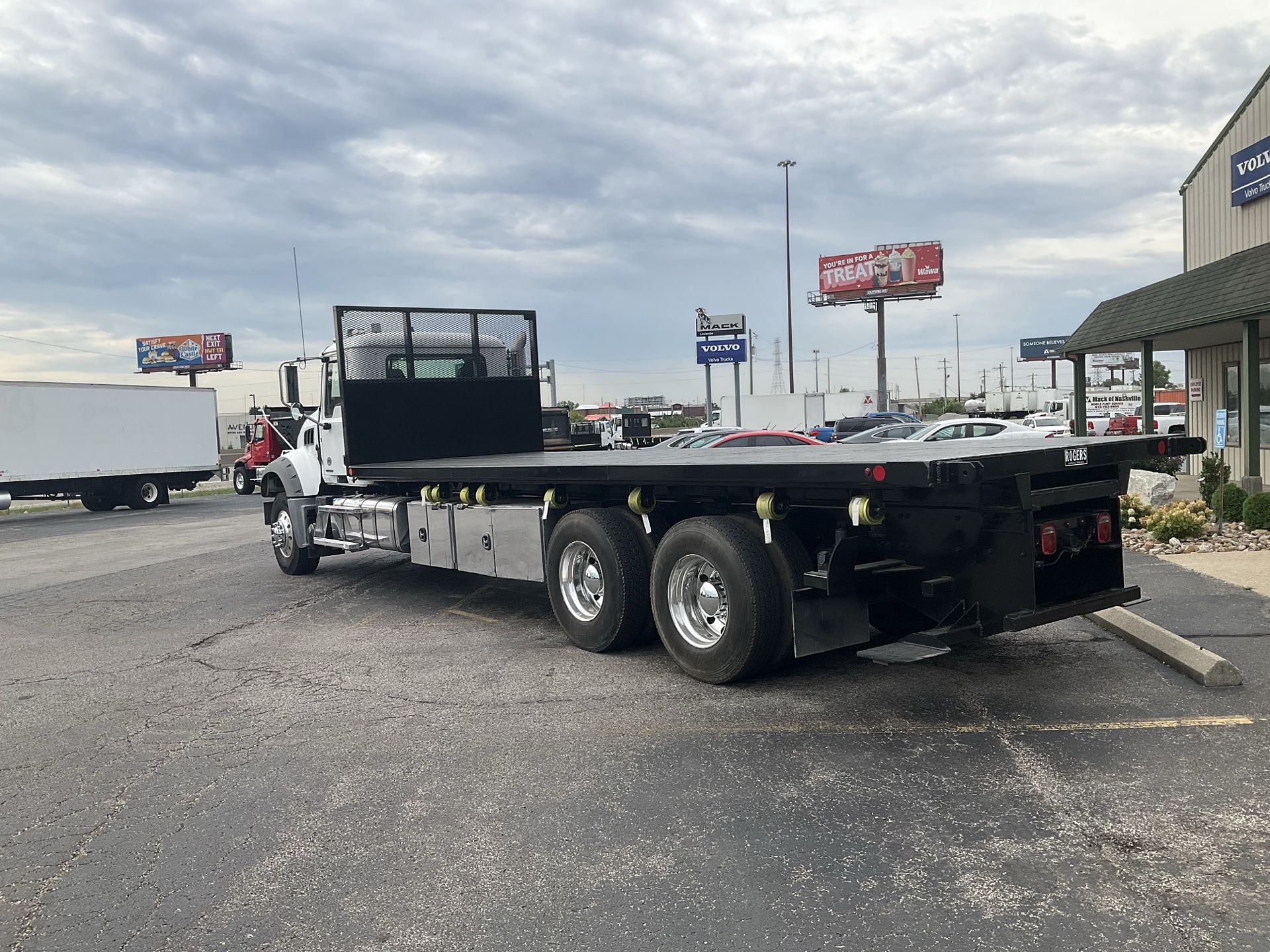 2020 Mack Granite in Clarksville, IN — photo 7