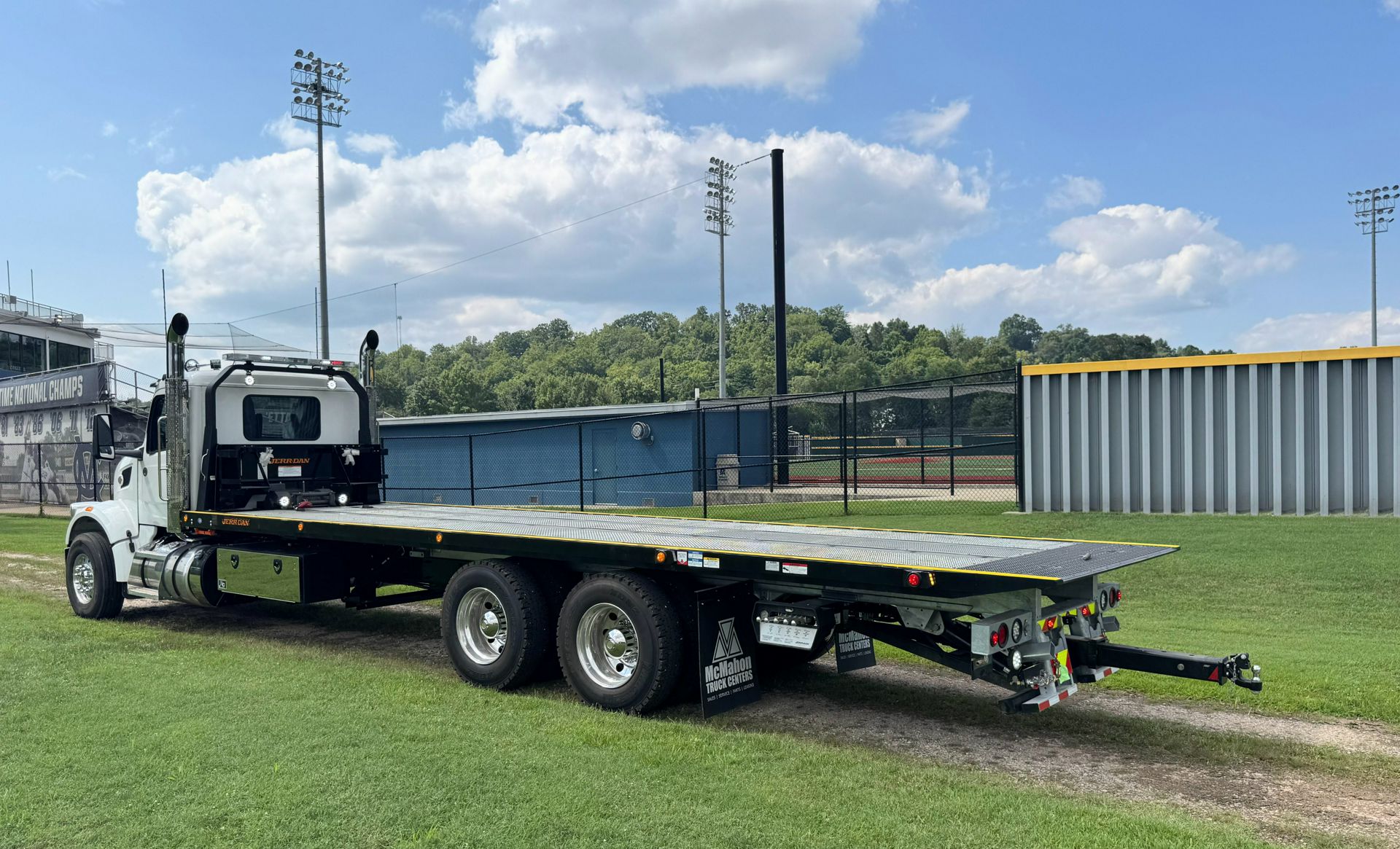 2025 Peterbilt 567 - image 6