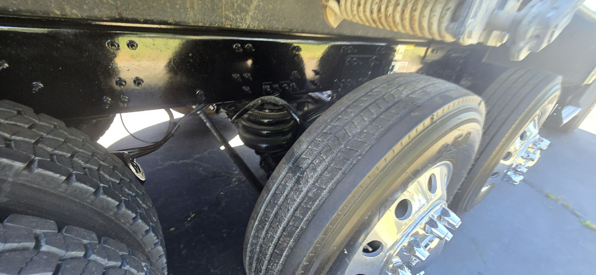 2024 Mack Granite - image 12