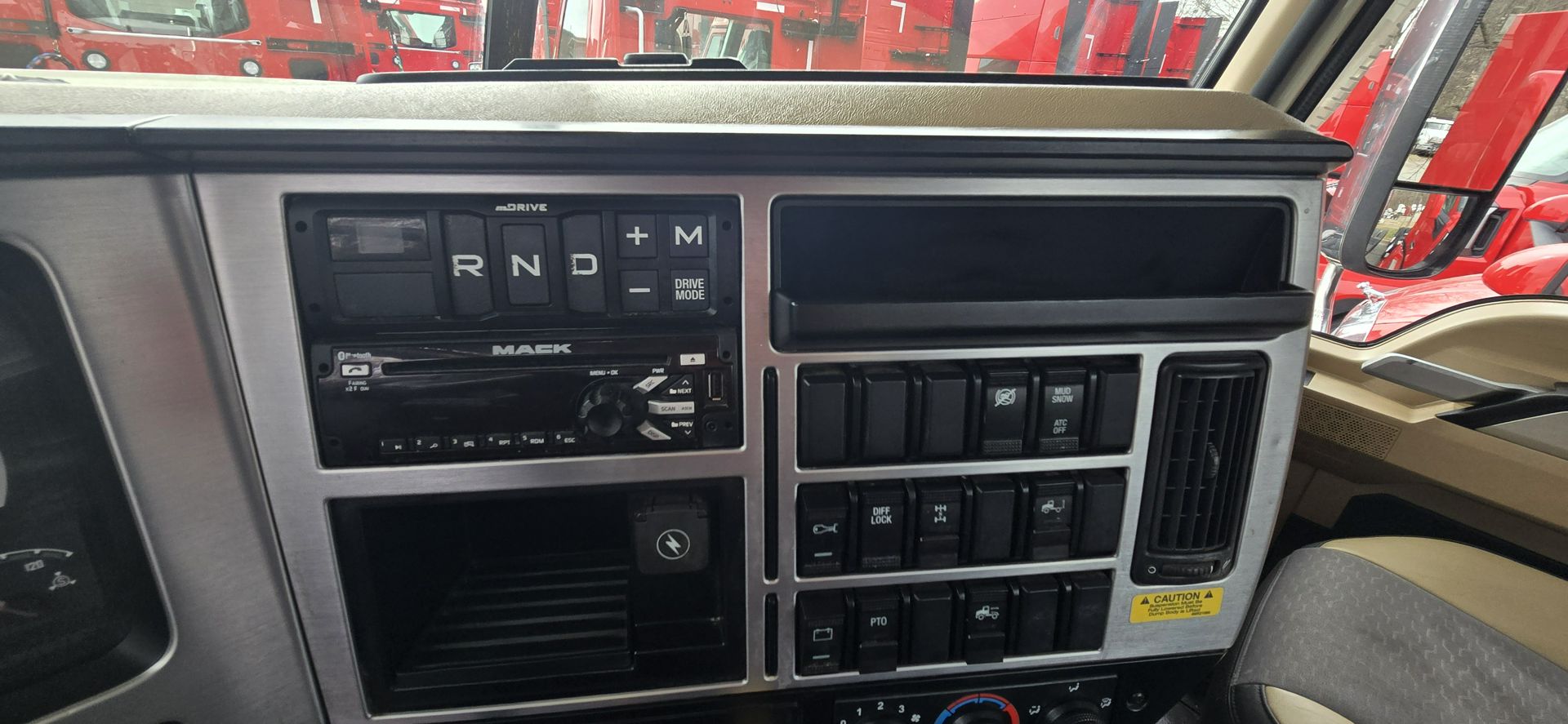 2021 Mack - image 19