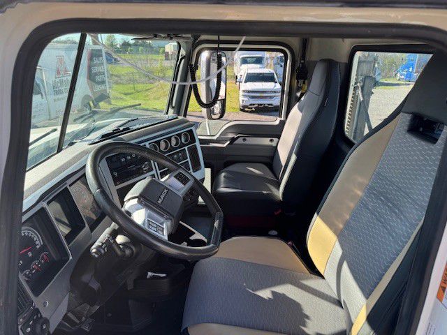 2021 Mack - image 12