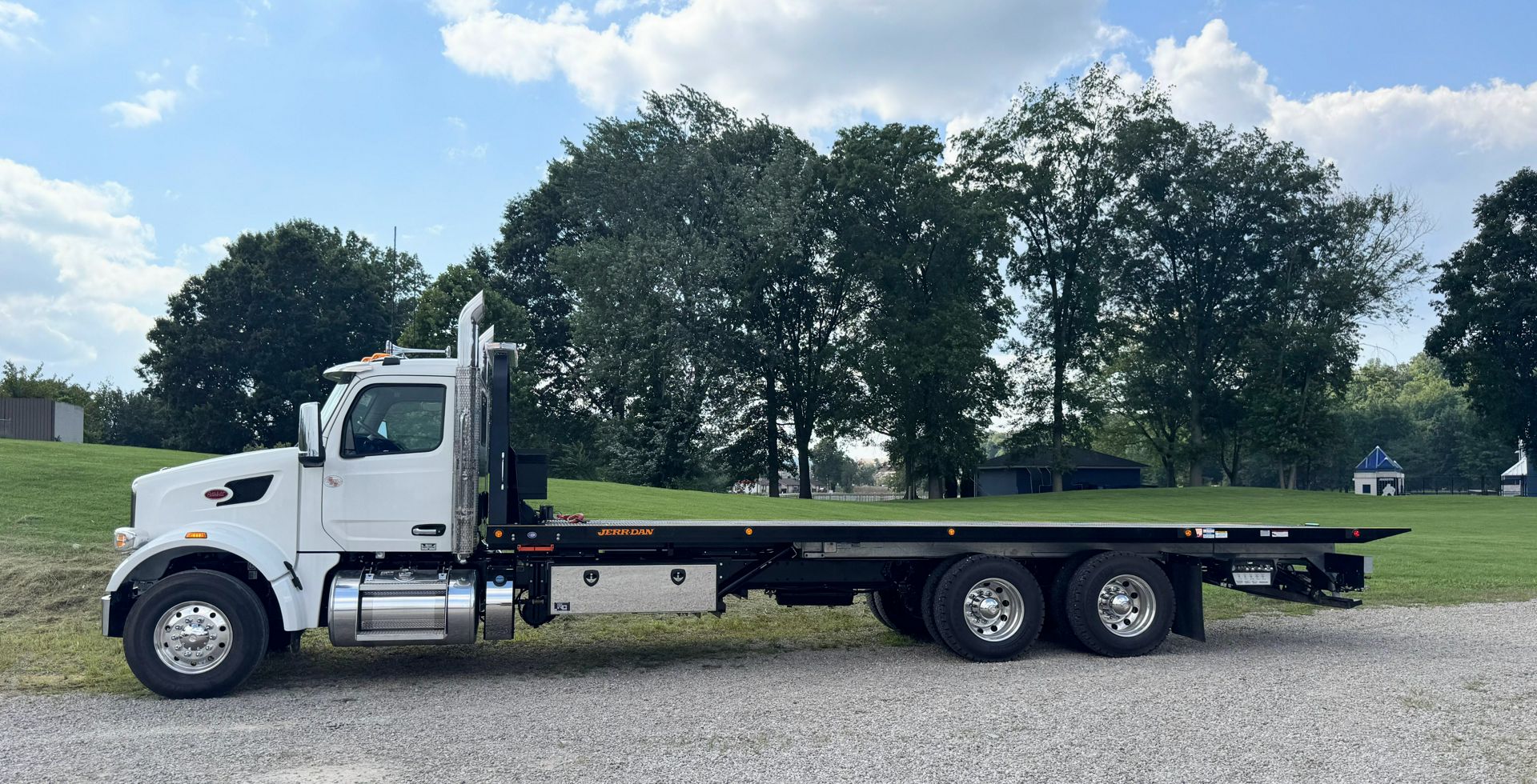 2025 Peterbilt 567 - image 4